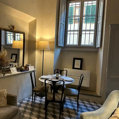 Palazzo Mormorai Διαμέρισμα *